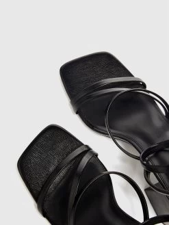 PULL & BEAR Pull&Bear Sandalen Met Riem -Damesschoenen 5dababf6e0d88e1df2c04dc52a04c0fe